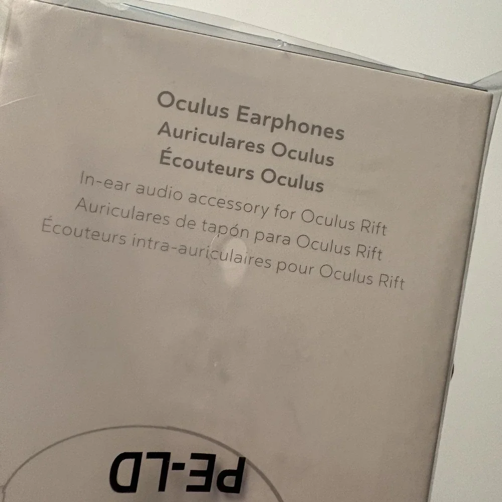 Brand New Oculus Rift Earphones - Never Opened